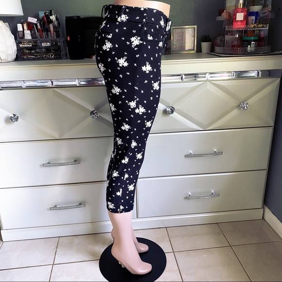LOFT Pants - Loft Marisa Petite Capri Pants